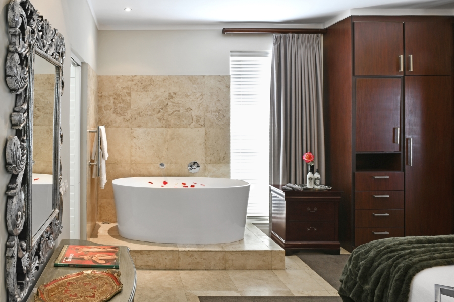 7 Bedroom Property for Sale in Franschhoek Western Cape